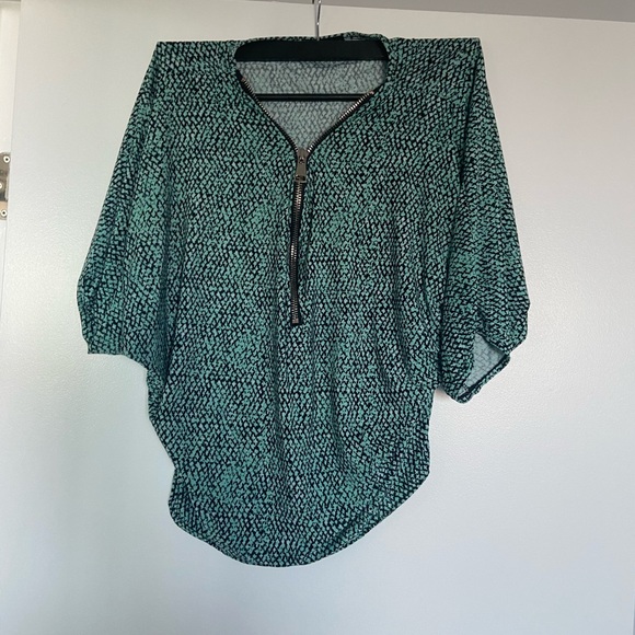 Tops XL - Picture 3 of 4